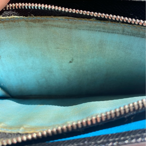 BVLGARI BULGARI Grain Calfskin Wallet in Black preowned soft close - Picture 14 of 15